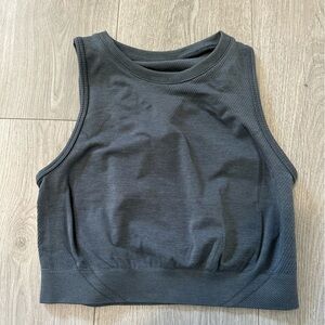 Alphalete Charcoal Stratus Crop Top